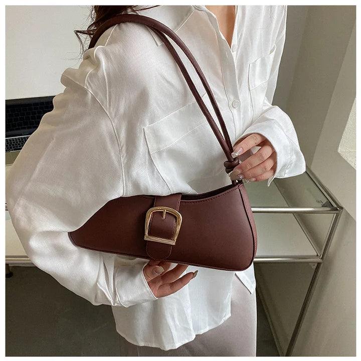 Baguette bag, design minimalista meia-lua, alça curta