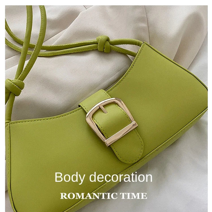 Baguette bag, design minimalista meia-lua, alça curta