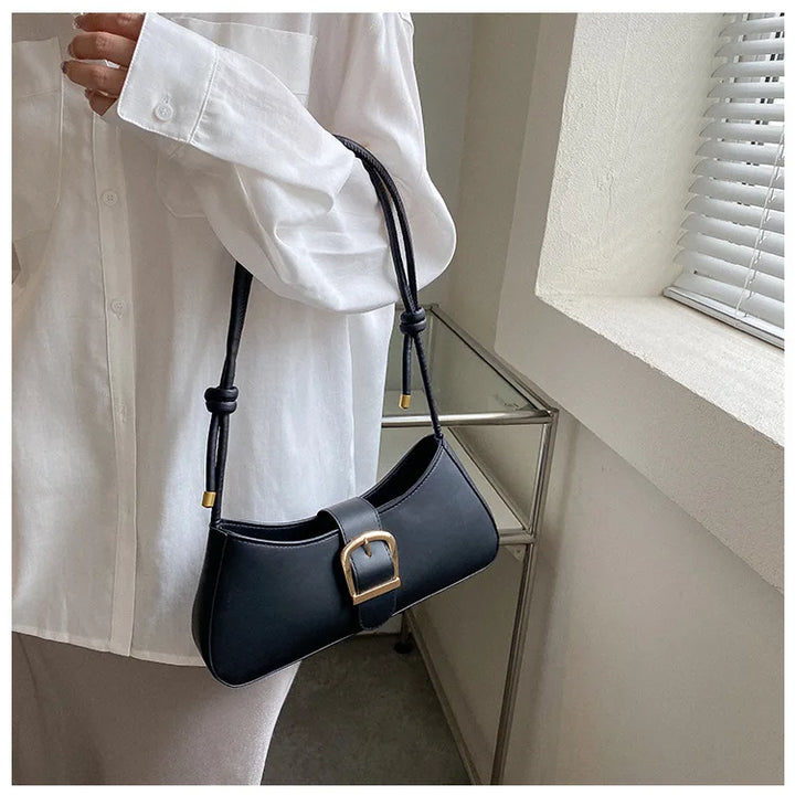 Baguette bag, design minimalista meia-lua, alça curta
